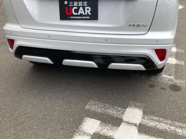 エクリプスクロスＰＨＥＶ Ｐ　スマ－トキ－　地デジＴＶ　衝突軽減ブレーキシステム　Ｒカメラ　ＬＥＤ　寒冷地　アイドリングストップ　ＥＴＣ　パワーシート　１００Ｖ　クリアランスソナー　盗難防止システム　フロントカメラ　Ｗエアバッグ（10枚目）