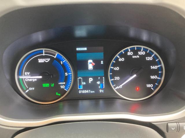 エクリプスクロスＰＨＥＶ Ｐ　スマ－トキ－　地デジＴＶ　衝突軽減ブレーキシステム　Ｒカメラ　ＬＥＤ　寒冷地　アイドリングストップ　ＥＴＣ　パワーシート　１００Ｖ　クリアランスソナー　盗難防止システム　フロントカメラ　Ｗエアバッグ（28枚目）