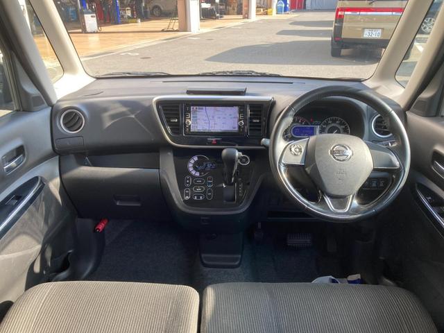 �C���p�l�̊g��摜�Ȃǂs�d�k�܂��̓��[���ɂĒǉ��摜�ȂǁA���\���o�������܂��B