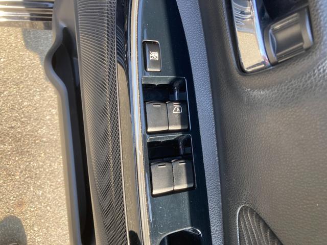 �p���[�E�B���h�E�̑��암�ł��B�������ȃs�A�m�u���b�N���ɂȂ��Ă��܂��B