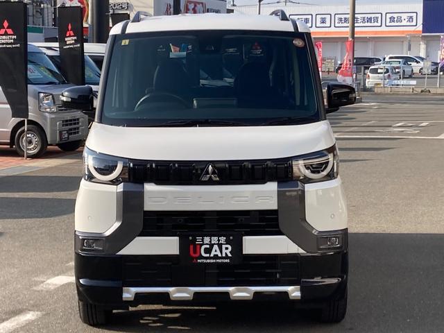 デリカミニ Ｔ　プレミアム　オートＬＥＤ　全方位Ｍ　Ｉ－ＳＴＯＰ　Ｐセンサー　ターボ付　車線逸脱警報　横滑り防止機能　前席シートヒーター　オートエアコン　ＬＥＤヘッドライト　セキュリティ　アルミホイール　スマートキー　エアバッグ（3枚目）