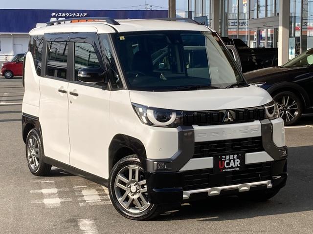 デリカミニ Ｔ　プレミアム　オートＬＥＤ　全方位Ｍ　Ｉ－ＳＴＯＰ　Ｐセンサー　ターボ付　車線逸脱警報　横滑り防止機能　前席シートヒーター　オートエアコン　ＬＥＤヘッドライト　セキュリティ　アルミホイール　スマートキー　エアバッグ（4枚目）