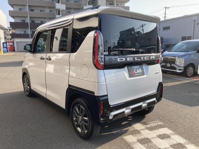 デリカミニ Ｔ　プレミアム　オートＬＥＤ　全方位Ｍ　Ｉ－ＳＴＯＰ　Ｐセンサー　ターボ付　車線逸脱警報　横滑り防止機能　前席シートヒーター　オートエアコン　ＬＥＤヘッドライト　セキュリティ　アルミホイール　スマートキー　エアバッグ（8枚目）