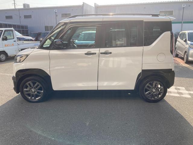 デリカミニ Ｔ　プレミアム　オートＬＥＤ　全方位Ｍ　Ｉ－ＳＴＯＰ　Ｐセンサー　ターボ付　車線逸脱警報　横滑り防止機能　前席シートヒーター　オートエアコン　ＬＥＤヘッドライト　セキュリティ　アルミホイール　スマートキー　エアバッグ（9枚目）