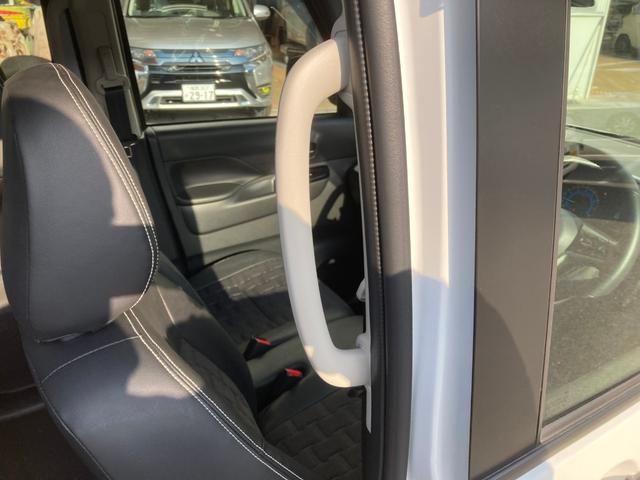 デリカミニ Ｔ　プレミアム　オートＬＥＤ　全方位Ｍ　Ｉ－ＳＴＯＰ　Ｐセンサー　ターボ付　車線逸脱警報　横滑り防止機能　前席シートヒーター　オートエアコン　ＬＥＤヘッドライト　セキュリティ　アルミホイール　スマートキー　エアバッグ（21枚目）