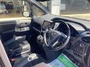 エスクァイア Ｇｉ　プレミアムパッケージ　ブラックテーラード　衝突軽減　盗難防止システム　３列　スマキー　ＬＥＤライト　キーフリー　オートクルーズコントロール　アイドリングストップ　横滑り防止機能　エアバッグ　オートエアコン　ＡＢＳ　ＥＴＣ　メモリーナビ　ナビ（8枚目）