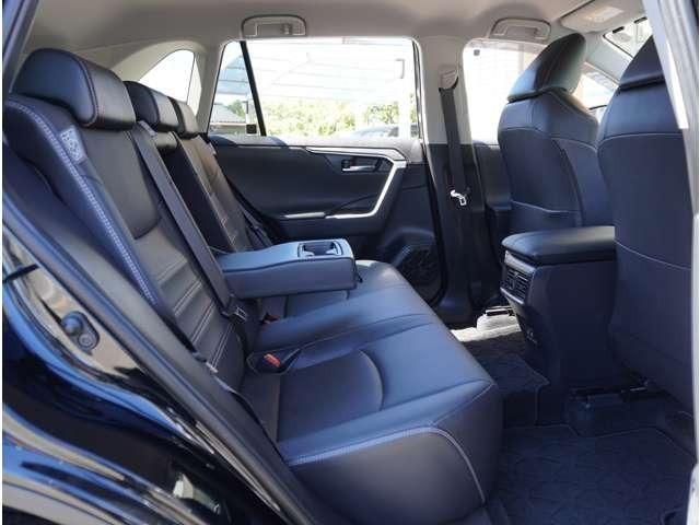 ＲＡＶ４ Ｇ　Ｚパッケージ　４ＷＤ　モデリスタエアロ　純正ナビ　バックカメラ　デジタルインナーミラー　ドラレコ　シートヒーター＆ベンチレーション　前後コーナーセンサー　アダプティブクルーズコントロール　ブラインドスポットモニター（42枚目）