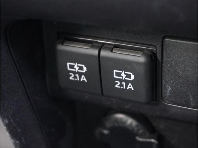 ヴォクシー ＺＳ　煌ＩＩ　スマートキー・プッシュスタート　バックガイドモニター　セキュリティアラーム　両側パワスラドア　Ｐセンサー　車線逸脱　ハイビームアシスト　ＥＴＣ車載器　地デジテレビ　ＶＳＣ　ＬＥＤライト　ＡＣ　パワステ（66枚目）