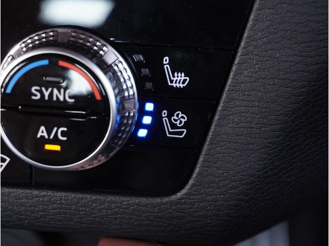 アウトランダーＰＨＥＶ Ｐエグゼクティブパッケージ　横滑り防止　１００Ｖ　黒革シート　ＥＴＣ車載器　フルセグＴＶ　シートヒーター　パワーシート　ＬＥＤヘッドライト　メモリーナビ　ＡＢＳ　Ｂカメ　アルミ　キーレス　スマートキー　エアバッグ　フロントカメラ（9枚目）