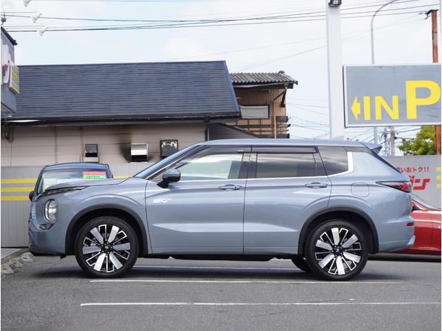 アウトランダーＰＨＥＶ Ｐエグゼクティブパッケージ　横滑り防止　１００Ｖ　黒革シート　ＥＴＣ車載器　フルセグＴＶ　シートヒーター　パワーシート　ＬＥＤヘッドライト　メモリーナビ　ＡＢＳ　Ｂカメ　アルミ　キーレス　スマートキー　エアバッグ　フロントカメラ（33枚目）