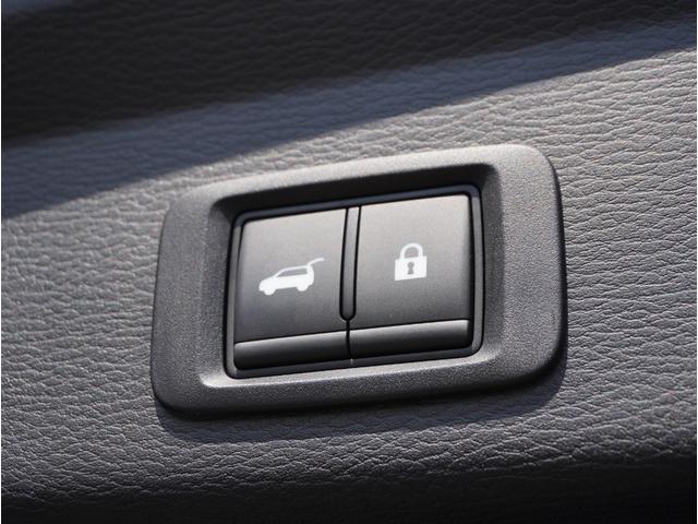 アウトランダーＰＨＥＶ Ｐエグゼクティブパッケージ　横滑り防止　１００Ｖ　黒革シート　ＥＴＣ車載器　フルセグＴＶ　シートヒーター　パワーシート　ＬＥＤヘッドライト　メモリーナビ　ＡＢＳ　Ｂカメ　アルミ　キーレス　スマートキー　エアバッグ　フロントカメラ（42枚目）
