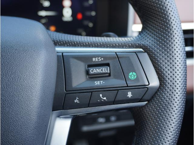 アウトランダーＰＨＥＶ Ｐエグゼクティブパッケージ　横滑り防止　１００Ｖ　黒革シート　ＥＴＣ車載器　フルセグＴＶ　シートヒーター　パワーシート　ＬＥＤヘッドライト　メモリーナビ　ＡＢＳ　Ｂカメ　アルミ　キーレス　スマートキー　エアバッグ　フロントカメラ（54枚目）