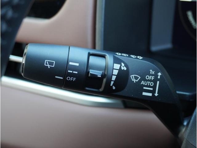アウトランダーＰＨＥＶ Ｐエグゼクティブパッケージ　横滑り防止　１００Ｖ　黒革シート　ＥＴＣ車載器　フルセグＴＶ　シートヒーター　パワーシート　ＬＥＤヘッドライト　メモリーナビ　ＡＢＳ　Ｂカメ　アルミ　キーレス　スマートキー　エアバッグ　フロントカメラ（58枚目）