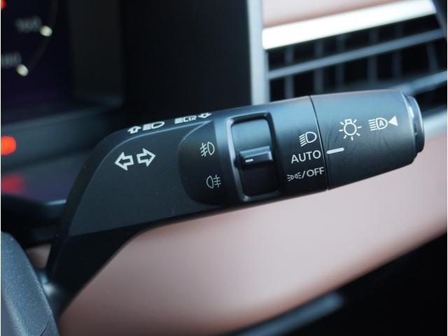 アウトランダーＰＨＥＶ Ｐエグゼクティブパッケージ　横滑り防止　１００Ｖ　黒革シート　ＥＴＣ車載器　フルセグＴＶ　シートヒーター　パワーシート　ＬＥＤヘッドライト　メモリーナビ　ＡＢＳ　Ｂカメ　アルミ　キーレス　スマートキー　エアバッグ　フロントカメラ（59枚目）