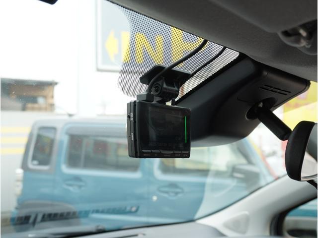 ヴィッツ Ｆ　セーフティーエディションＩＩＩ　イモビライザー　車線逸脱　衝突被害軽減ブレーキ　パワーウィンドウ　ナビＴＶ　ドライブレコーダー　エアバッグ　横滑り防止装置　パワステ　エアコン　クリアランスソナー　メモリナビ　インテリキー　ワンセグ（7枚目）