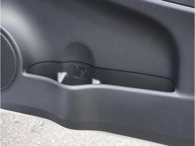 ヴィッツ Ｆ　セーフティーエディションＩＩＩ　イモビライザー　車線逸脱　衝突被害軽減ブレーキ　パワーウィンドウ　ナビＴＶ　ドライブレコーダー　エアバッグ　横滑り防止装置　パワステ　エアコン　クリアランスソナー　メモリナビ　インテリキー　ワンセグ（47枚目）