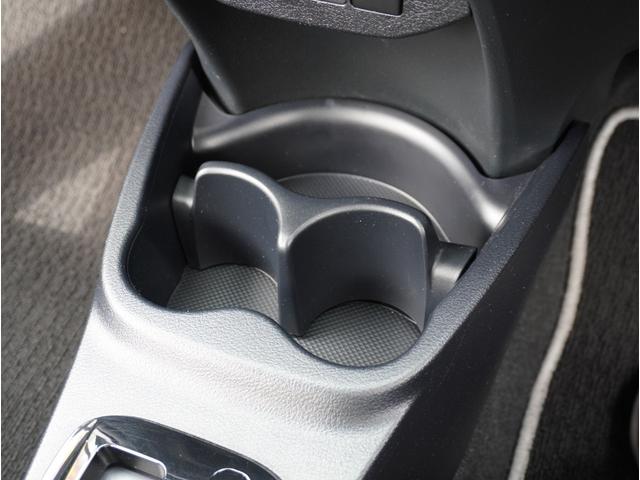 ヴィッツ Ｆ　セーフティーエディションＩＩＩ　イモビライザー　車線逸脱　衝突被害軽減ブレーキ　パワーウィンドウ　ナビＴＶ　ドライブレコーダー　エアバッグ　横滑り防止装置　パワステ　エアコン　クリアランスソナー　メモリナビ　インテリキー　ワンセグ（59枚目）
