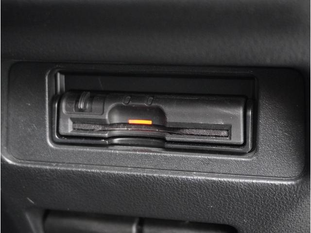 ジューク ニスモ 切替4WD サイドエアバック キーフリー 横滑り防止システム 寒冷地仕様 スマートキー オートエアコン アルミ ETC車載器 ターボ パワーウィンドウ ABS エアバッグ パワーステアリング TV(8枚目)