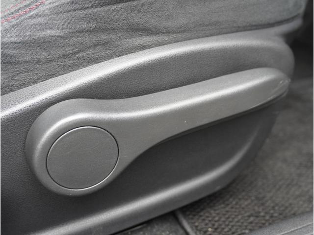 ジューク ニスモ 切替4WD サイドエアバック キーフリー 横滑り防止システム 寒冷地仕様 スマートキー オートエアコン アルミ ETC車載器 ターボ パワーウィンドウ ABS エアバッグ パワーステアリング TV(30枚目)