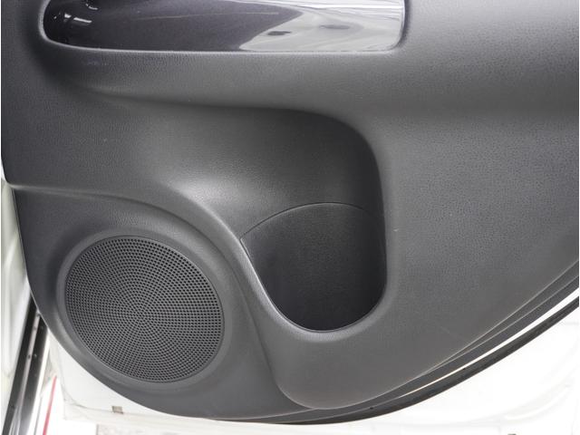 ジューク ニスモ 切替4WD サイドエアバック キーフリー 横滑り防止システム 寒冷地仕様 スマートキー オートエアコン アルミ ETC車載器 ターボ パワーウィンドウ ABS エアバッグ パワーステアリング TV(35枚目)