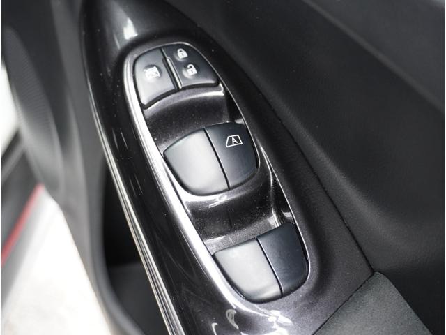 ジューク ニスモ 切替4WD サイドエアバック キーフリー 横滑り防止システム 寒冷地仕様 スマートキー オートエアコン アルミ ETC車載器 ターボ パワーウィンドウ ABS エアバッグ パワーステアリング TV(43枚目)