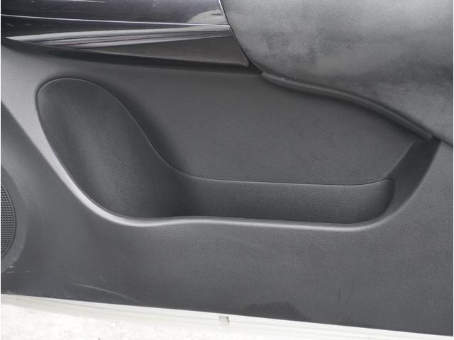 ジューク ニスモ 切替4WD サイドエアバック キーフリー 横滑り防止システム 寒冷地仕様 スマートキー オートエアコン アルミ ETC車載器 ターボ パワーウィンドウ ABS エアバッグ パワーステアリング TV(44枚目)