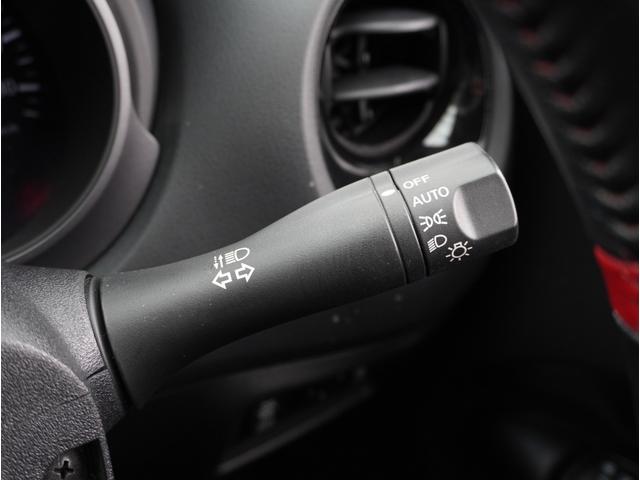 ジューク ニスモ 切替4WD サイドエアバック キーフリー 横滑り防止システム 寒冷地仕様 スマートキー オートエアコン アルミ ETC車載器 ターボ パワーウィンドウ ABS エアバッグ パワーステアリング TV(51枚目)