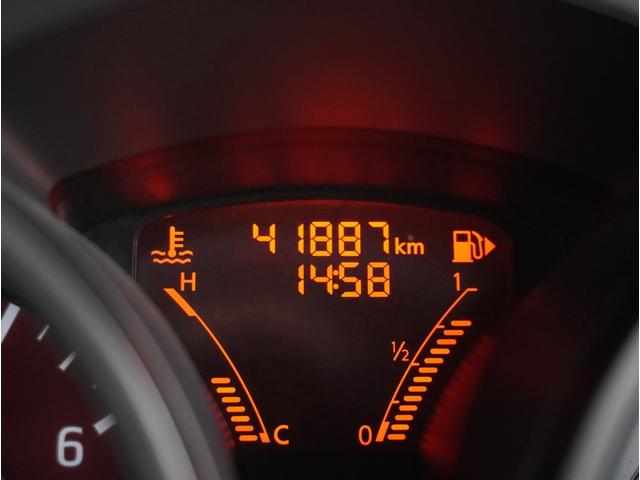 ジューク ニスモ 切替4WD サイドエアバック キーフリー 横滑り防止システム 寒冷地仕様 スマートキー オートエアコン アルミ ETC車載器 ターボ パワーウィンドウ ABS エアバッグ パワーステアリング TV(53枚目)