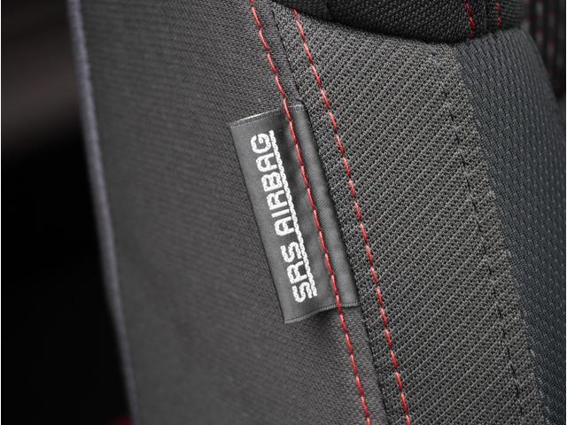 スイフトスポーツ ベースグレード　全方位カメラ付き　ＤＶＤ視聴可　横滑り防止システム　シ－トヒ－タ－　ＳＲＳ　ＡＢＳ付　ナビＴＶ　Ｗエアバック　ＬＥＤヘットランプ　全席ＰＷ　フルオートエアコン　パワーステアリング　ＡＷ　サイドＳＲＳ（33枚目）