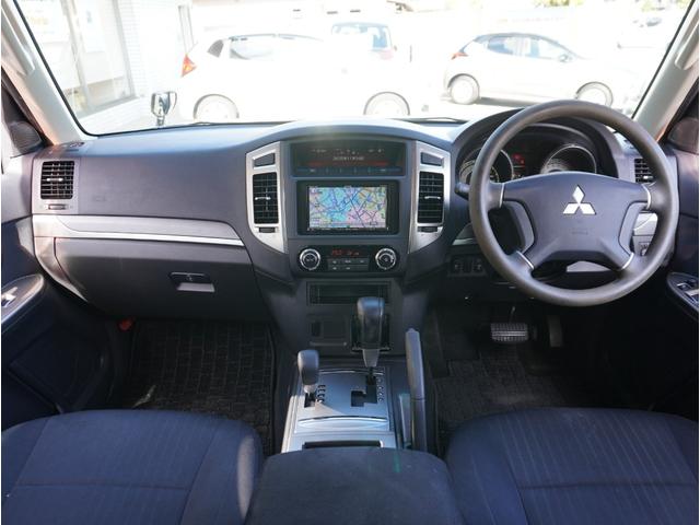 パジェロ ショート　ＶＲ－Ｉ　パワーステアリング　キーレスキー　パワーウィンドウ　フルセグＴＶ　バックモニター　エアコン　Ｗエアバッグ　ＡＢＳ　ＴＶ　アルミホイール　寒冷地仕様　エアバック　切替４ＷＤ　横滑防止（4枚目）