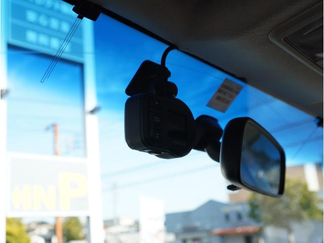 パジェロ ショート　ＶＲ－Ｉ　パワーステアリング　キーレスキー　パワーウィンドウ　フルセグＴＶ　バックモニター　エアコン　Ｗエアバッグ　ＡＢＳ　ＴＶ　アルミホイール　寒冷地仕様　エアバック　切替４ＷＤ　横滑防止（7枚目）