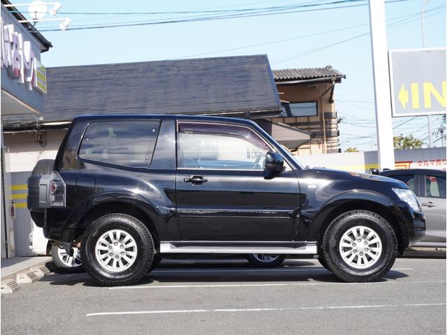 パジェロ ショート　ＶＲ－Ｉ　パワーステアリング　キーレスキー　パワーウィンドウ　フルセグＴＶ　バックモニター　エアコン　Ｗエアバッグ　ＡＢＳ　ＴＶ　アルミホイール　寒冷地仕様　エアバック　切替４ＷＤ　横滑防止（24枚目）