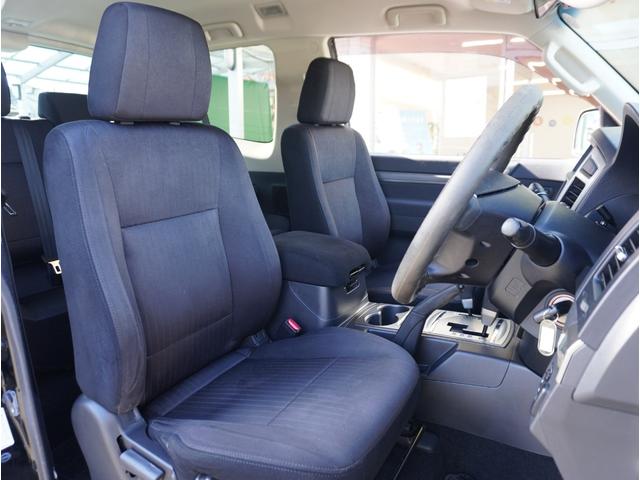 パジェロ ショート　ＶＲ－Ｉ　パワーステアリング　キーレスキー　パワーウィンドウ　フルセグＴＶ　バックモニター　エアコン　Ｗエアバッグ　ＡＢＳ　ＴＶ　アルミホイール　寒冷地仕様　エアバック　切替４ＷＤ　横滑防止（26枚目）