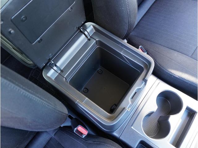 パジェロ ショート　ＶＲ－Ｉ　パワーステアリング　キーレスキー　パワーウィンドウ　フルセグＴＶ　バックモニター　エアコン　Ｗエアバッグ　ＡＢＳ　ＴＶ　アルミホイール　寒冷地仕様　エアバック　切替４ＷＤ　横滑防止（29枚目）