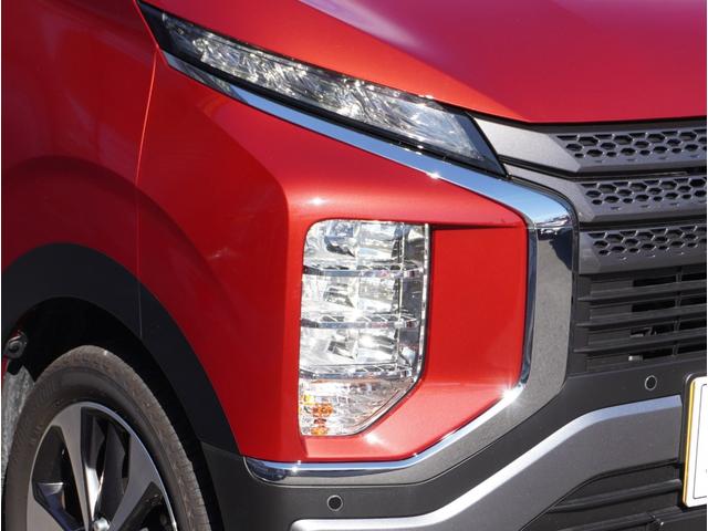 ｅＫクロス Ｇ　エアバッグ　アイスト　オートＬＥＤ　車線逸脱警報装置　Ｓヒーター　スマートキー　クリアランスソナー　オートエアコン　バックモニター　ベンチシート　キーフリー　アルミホイール　サイドエアバッグ　ＡＢＳ（12枚目）