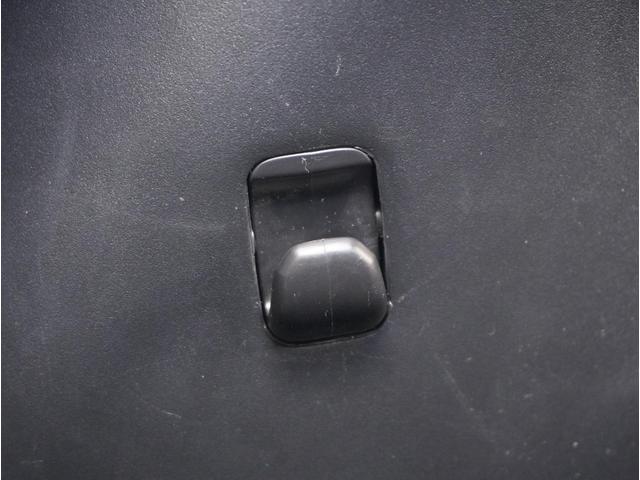 ルーミー G-T LDA オートマチックハイビーム フルフラット Bカメラ LEDライト TV 両側自動ドア オートエアコン イモビライザー スマートキー 横滑り防止 A-STOP 地デジTV ETC付き エアB PS(36枚目)