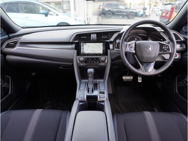 �C���p�l���̉摜�ƂȂ�܂��B�ԗ��]���؂ɂă_�b�V���{�[�h�̂�ՂȂǁA�O���[�U�[�l���i�r�܂����[�_�[�Ȃǎ��t������Ă����ԗ����������܂��B�]���؂ɂĂ��m�F���������Ԋm�F�������߂����Ē����܂��B