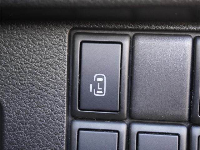 �y�d���X���C�h�h�A�z�{�^�������������ŃX���C�h�h�A�̊J���\�B�������L�[����̑�����\�B���q�l������Ă��鎞�E���肢���ς��̉ו��������Ă鎞�Ȃǔ��ɖ𗧂��܂��B