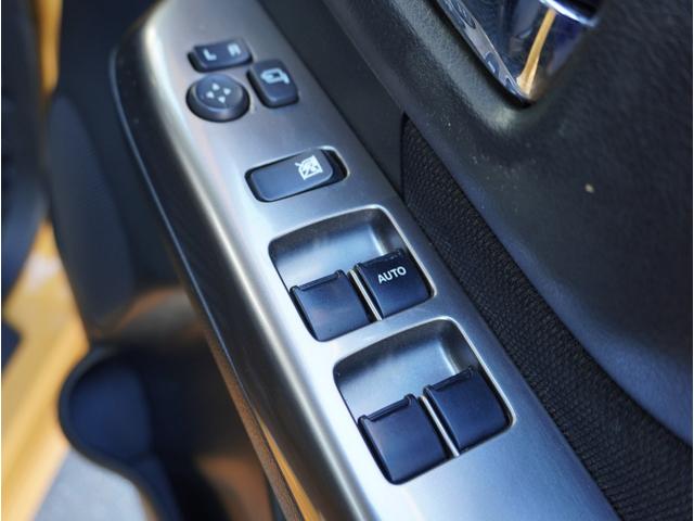 �y�p���[�E�B���h�E�X�C�b�`�z�㕔���Ȃ��^�]�Ȃ��瑀�삪�ł��܂��恙�V�Ԃł͓�����O�ł����A���ÎԂ�I�ԍۂ����̋@�\�����邩�Ȃ����͑厖�ł��ˁ�