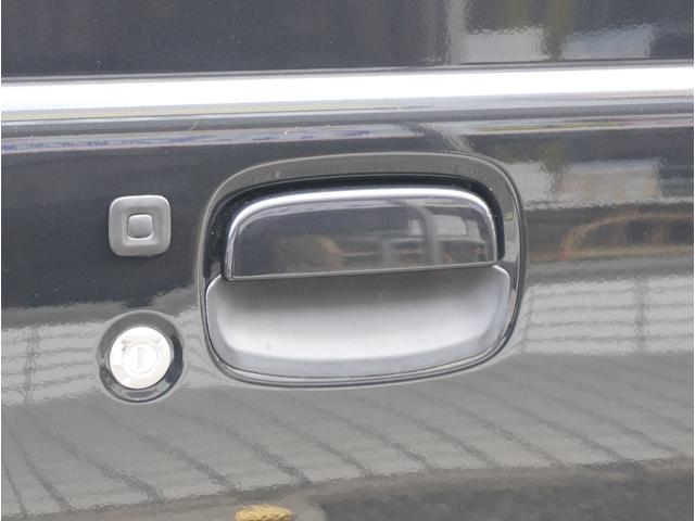 ジムニーシエラ ＪＣ　アイドリングＳ　スマートエントリー　メディアプレイヤー接続　車線逸脱警報装置　オートＬＥＤ　ＥＴＣ付　ＴＶナビ　地デジフルセグ　横滑り防止機能　ＤＡＣ　ＤＶＤ再生可　ダブルエアバッグ　ＰＷ　ＡＡＣ（17枚目）