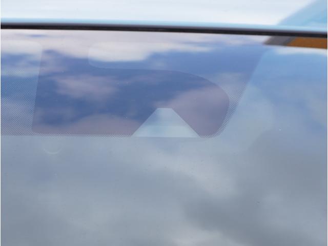 ノート Ｘ　レーダーブレーキサポート　スマトキー　セキュリティーアラーム　キーレス　運転席助手席エアバッグ　ナビＴＶ　横滑防止　エアコン　パワーウィンドウ　パワーステアリング　レーンアシスト　ＡＢＳ　メモリーナビ（13枚目）