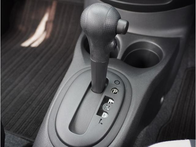 ノート Ｘ　レーダーブレーキサポート　スマトキー　セキュリティーアラーム　キーレス　運転席助手席エアバッグ　ナビＴＶ　横滑防止　エアコン　パワーウィンドウ　パワーステアリング　レーンアシスト　ＡＢＳ　メモリーナビ（52枚目）