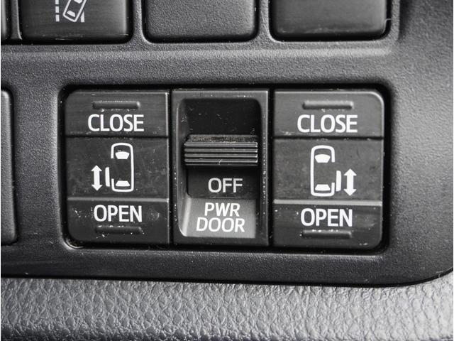 ノア Ｓｉ　ダブルバイビー　車線逸脱　クルーズＣ　ブレーキサポート　エアコン　ウォークスルー　ＡＵＸ　ＬＥＤライト　ナビ＆ＴＶ　横滑防止装置　アルミホイール　パワーウインドウ　フルセグ　盗難防止　ＡＨＢ　ＤＶＤ再生可　ＥＴＣ（9枚目）