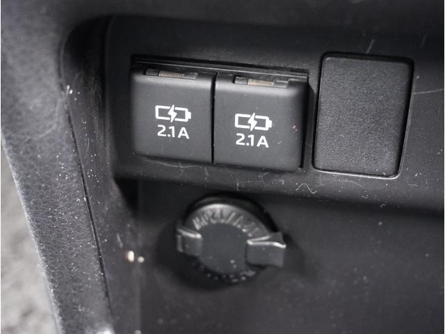 ノア Ｓｉ　ダブルバイビー　車線逸脱　クルーズＣ　ブレーキサポート　エアコン　ウォークスルー　ＡＵＸ　ＬＥＤライト　ナビ＆ＴＶ　横滑防止装置　アルミホイール　パワーウインドウ　フルセグ　盗難防止　ＡＨＢ　ＤＶＤ再生可　ＥＴＣ（63枚目）