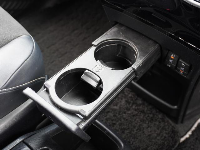 ノア Ｓｉ　ダブルバイビー　車線逸脱　クルーズＣ　ブレーキサポート　エアコン　ウォークスルー　ＡＵＸ　ＬＥＤライト　ナビ＆ＴＶ　横滑防止装置　アルミホイール　パワーウインドウ　フルセグ　盗難防止　ＡＨＢ　ＤＶＤ再生可　ＥＴＣ（64枚目）