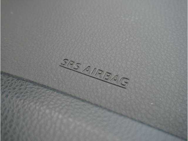 ノア Ｓｉ　ダブルバイビー　車線逸脱　クルーズＣ　ブレーキサポート　エアコン　ウォークスルー　ＡＵＸ　ＬＥＤライト　ナビ＆ＴＶ　横滑防止装置　アルミホイール　パワーウインドウ　フルセグ　盗難防止　ＡＨＢ　ＤＶＤ再生可　ＥＴＣ（70枚目）