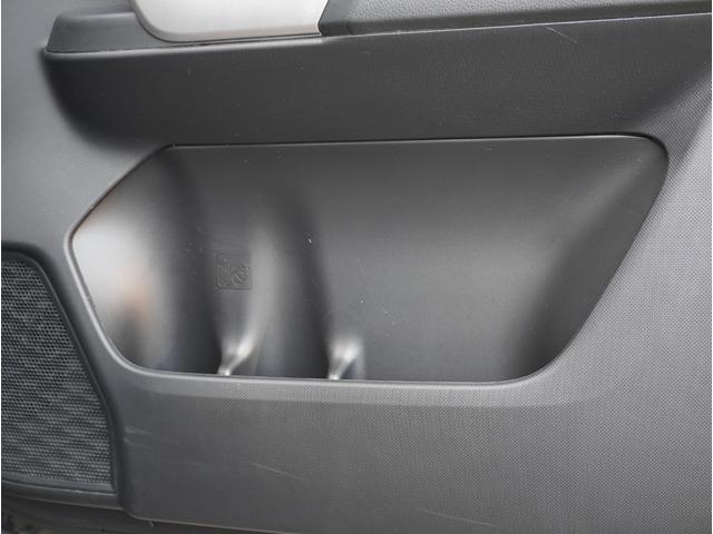 ライズ Ｚ　追従クルーズ　コーナーセンサ　ハイビームアシスト　誤発進抑制機能　エアコン　シートヒータ　スマートキー＆プッシュスタート　地デジＴＶ　ドライブレコーダ　ＶＳＡ　盗難防止装置　レーンアシスト　ターボ車（49枚目）