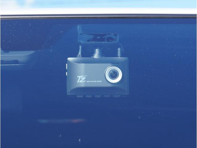 �y�h���C�u���R�[�_�[�z���S�E���S�ȃJ�[���C�t�ɕK�{�̃h���C�u���R�[�_�[�𑕔��B������^�]�⎖�̂ɑ��������ۂ̏󋵂��f���ŋL�^���A����̃��X�N�ɔ����܂��B