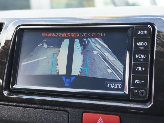 �y�S���ʃJ�����z�N���}��^�ォ�猩���悤�Ș��Ձi�ӂ���j�f���⏕��ȑ��̃T�C�h�f���ȂǁA���_��؂�ւ��ĕ\���B���܂��܂ȃA���O���Œ��Ԃ��T�|�[�g���܂��B