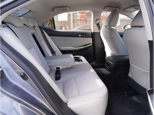 �㕔���Ȃ����R�A�Y��E�����Ɏd�グ�Ă���܂��B�������Y��Ȃ��Ԃ͋C�������ǂ��ł����A�R���f�B�V�����̂����Ԃ������ł��B�O�̃��[�U�[�����J�Ɏg���Ă����؋��ł��B